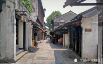 “速冻”天气导致出行受阻 交通运输部门抢通道路21条